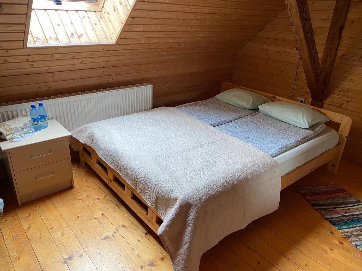 Albergue Kivimaee Turismitalu Taagepera Exterior foto