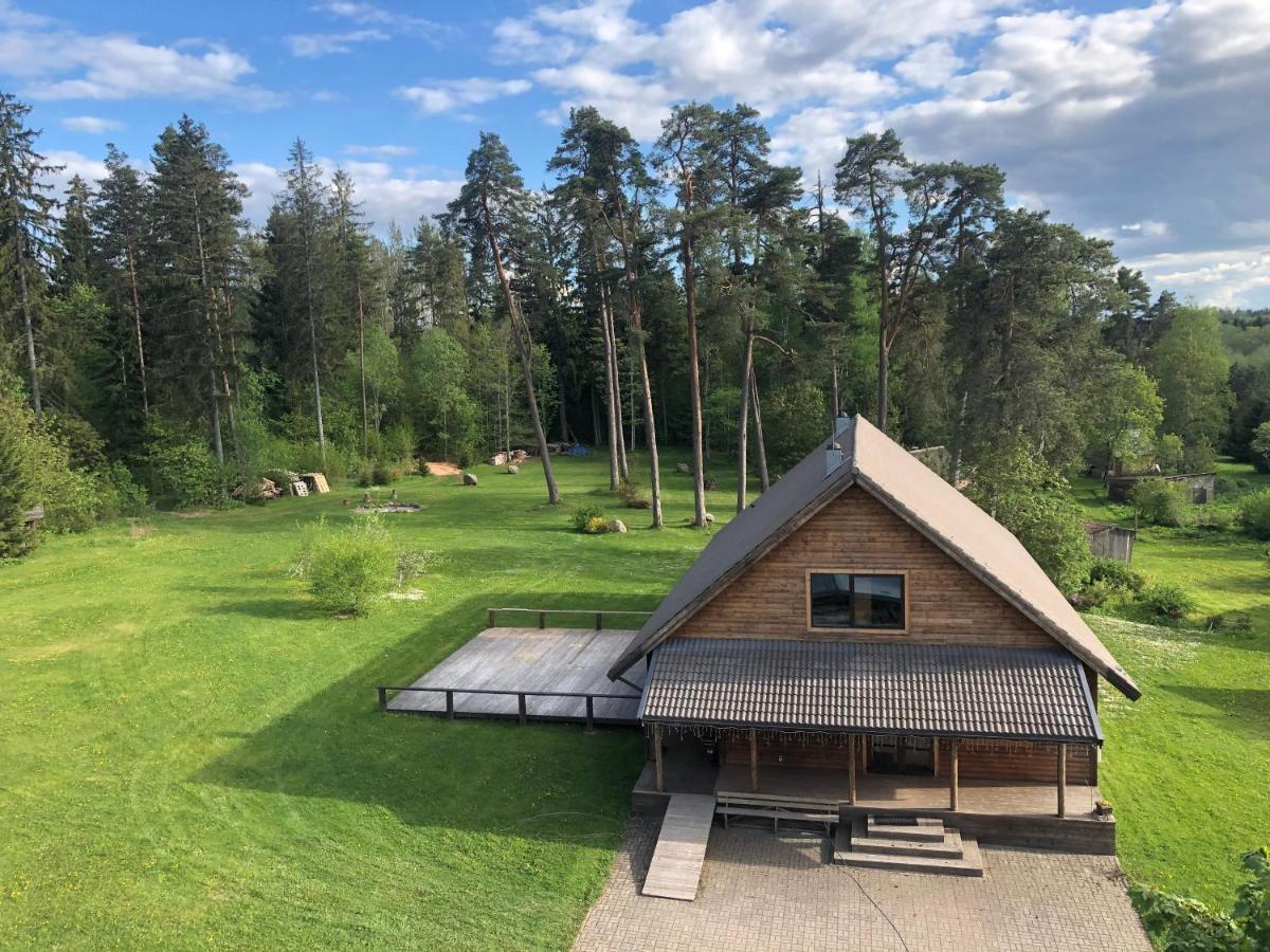 Albergue Kivimaee Turismitalu Taagepera Exterior foto